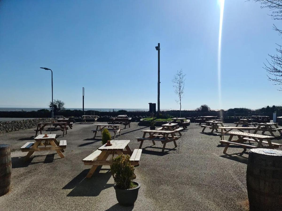 Clarkes Hotel Barrow In Furness Esterno foto