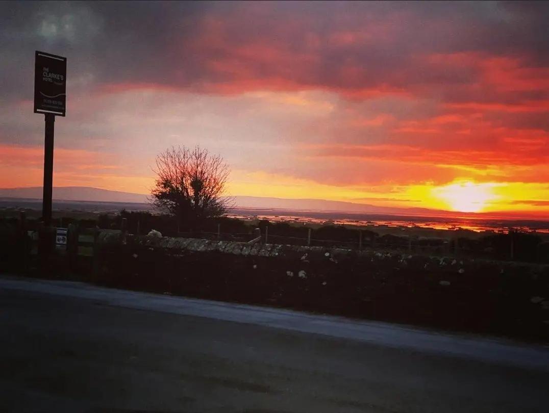 Clarkes Hotel Barrow In Furness Esterno foto