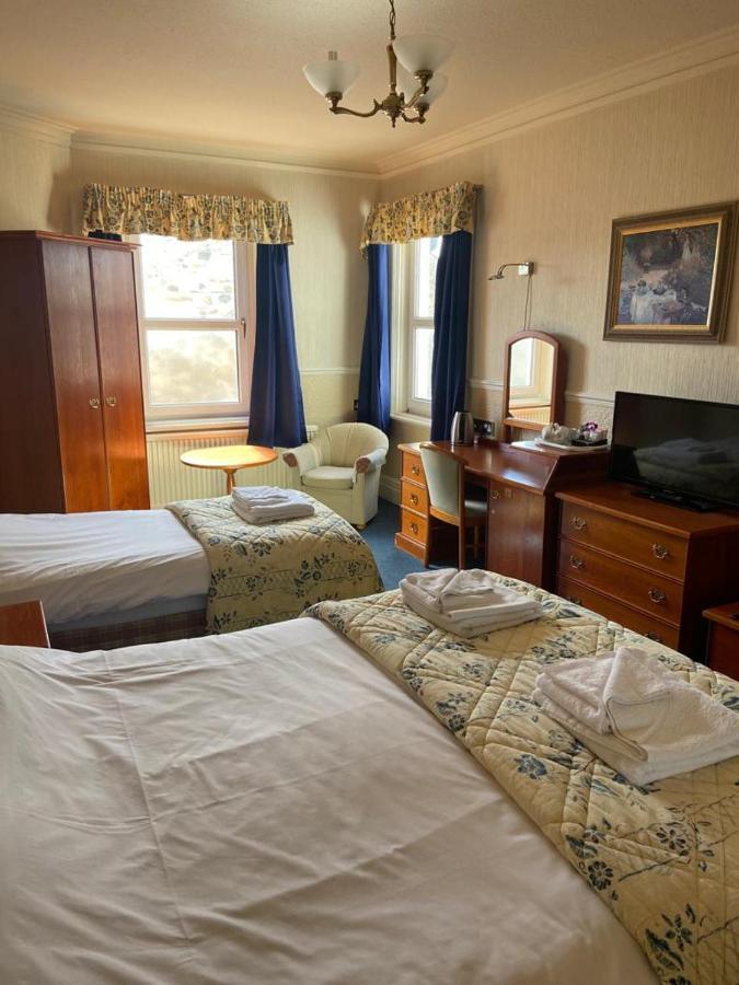 Clarkes Hotel Barrow In Furness Esterno foto