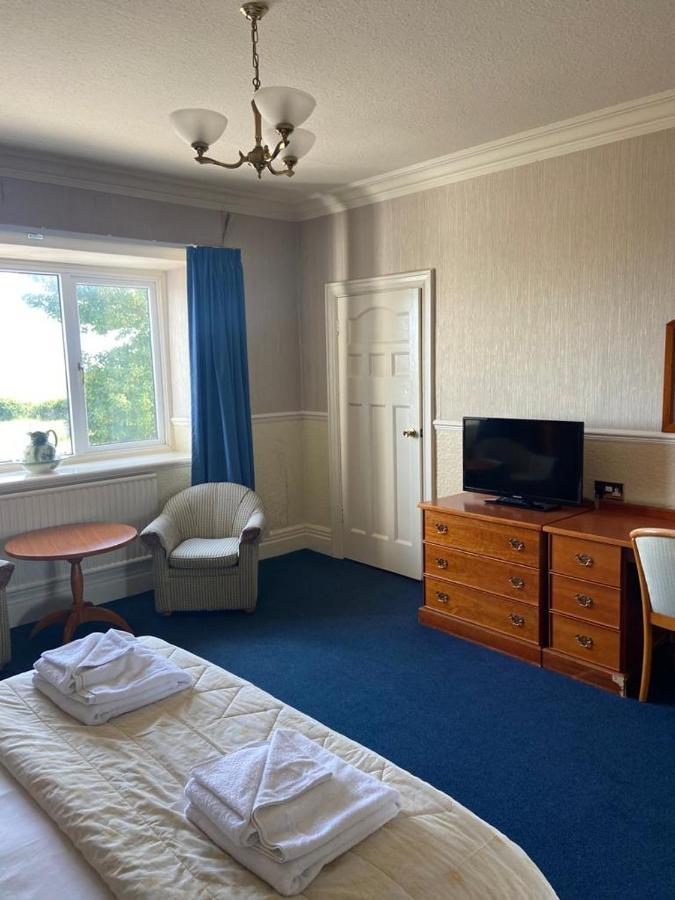 Clarkes Hotel Barrow In Furness Esterno foto