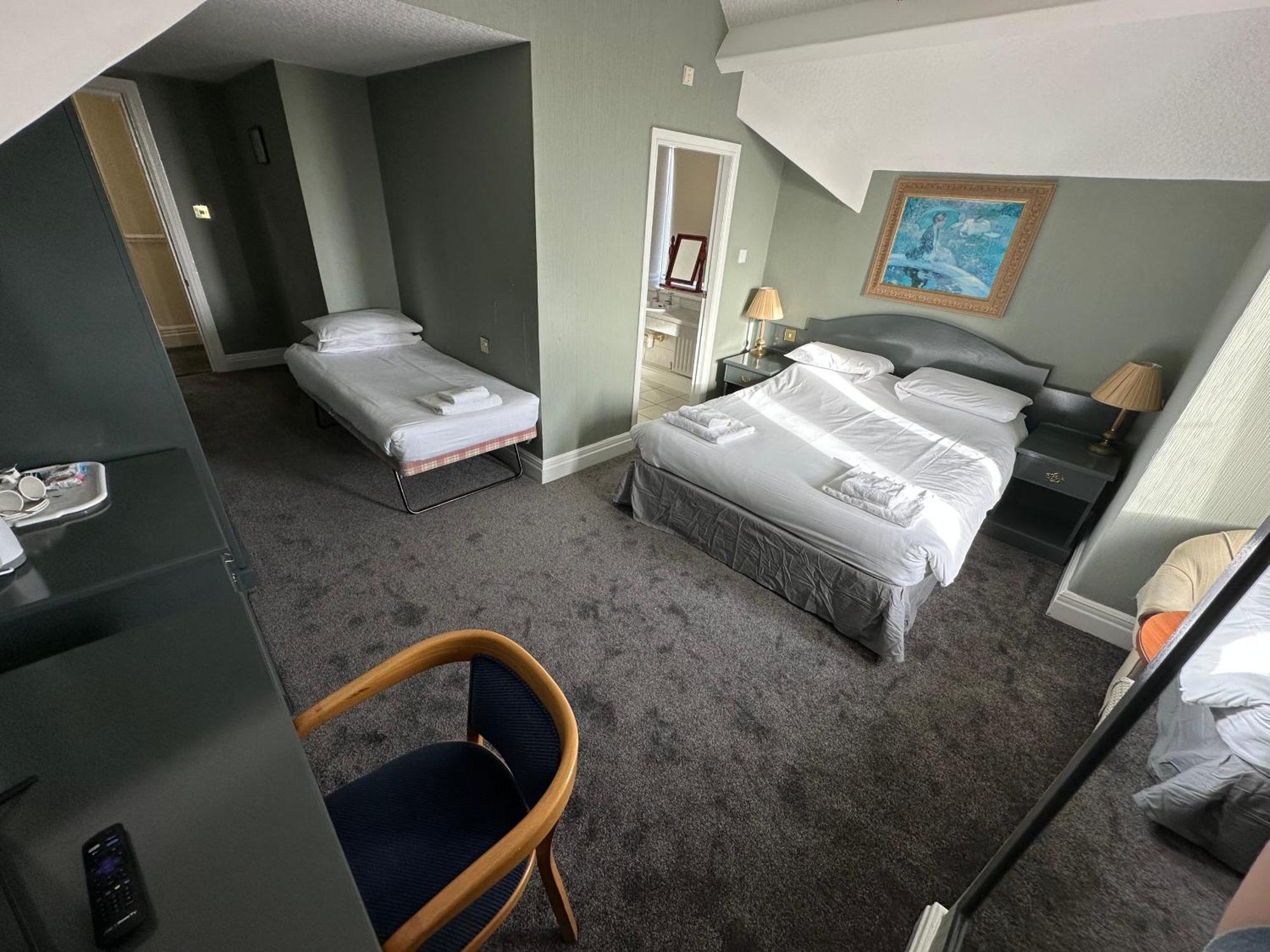 Clarkes Hotel Barrow In Furness Esterno foto
