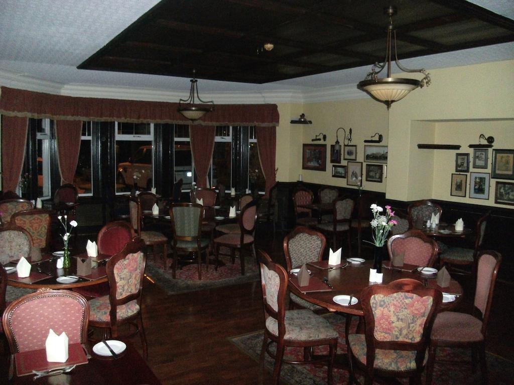 Clarkes Hotel Barrow In Furness Esterno foto